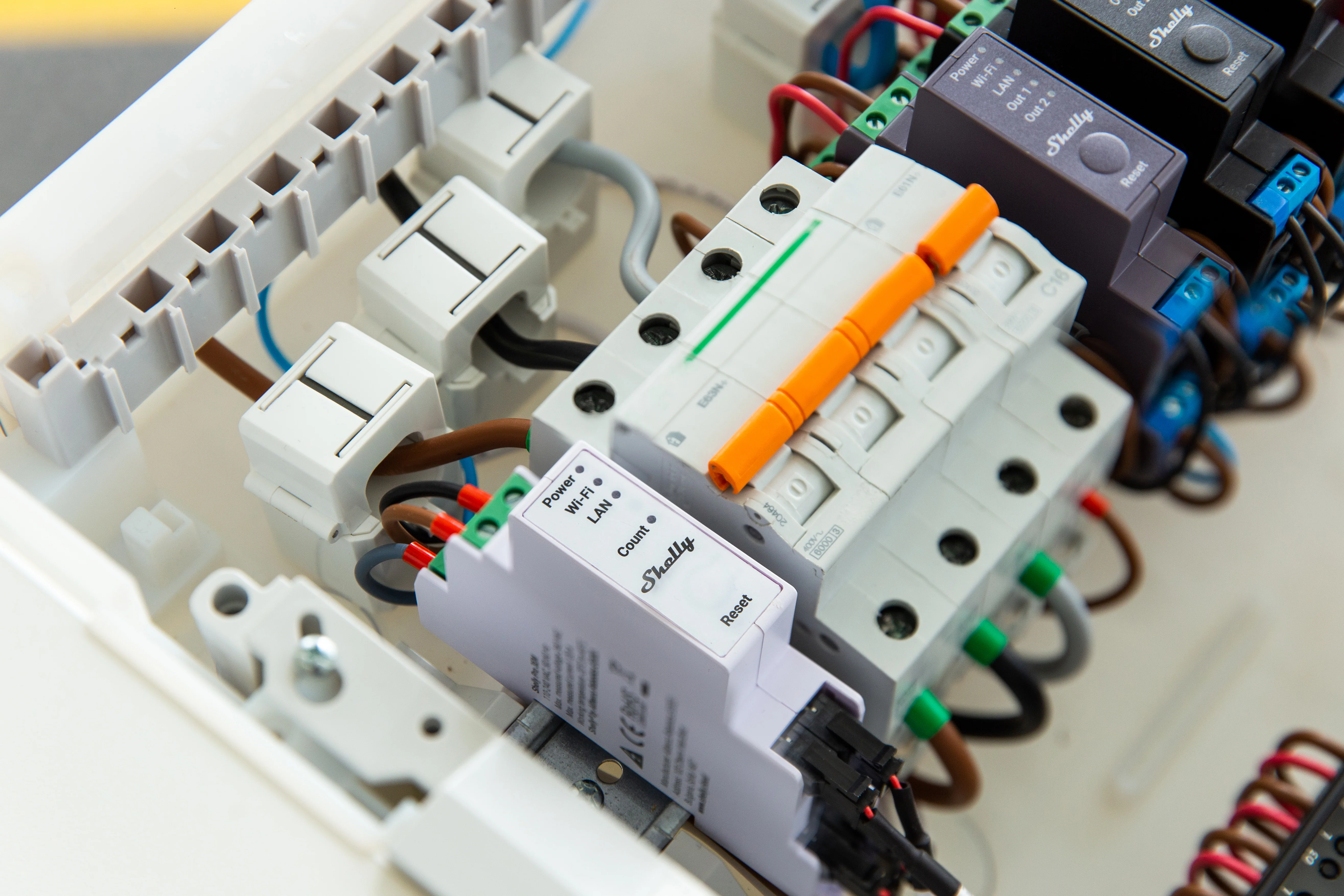 Shelly Pro 3EM 120A — Contador Trifásico con WiFi y Ethernet - Image 8